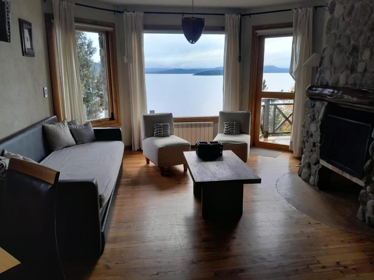 Lirolay Suites - Apart Hotel San Carlos de Bariloche Exteriér fotografie